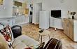 Apartman 1 tu Appartamenti Souc, alloggi privati a Kra&scaron;ići, Montenegro